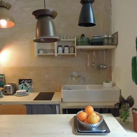 V12 Design Apartment Mailand