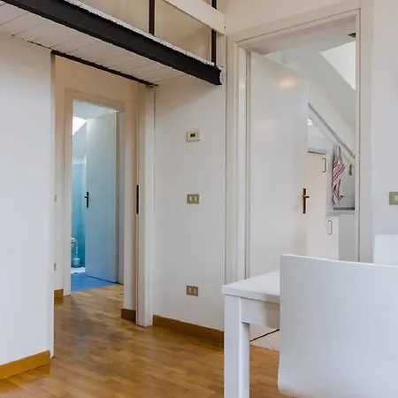 V12 Design Apartment