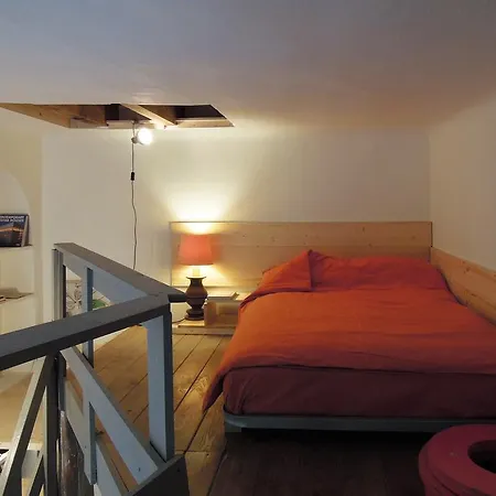 V12 Design Apartmán *